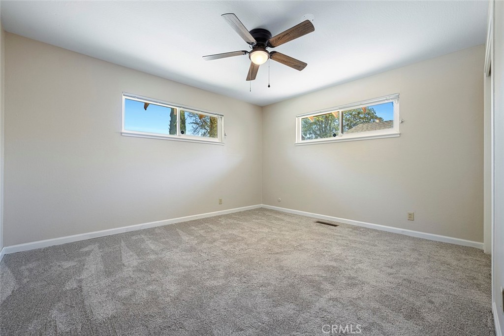 1122 Kensington Dr, Merced, CA 95340
