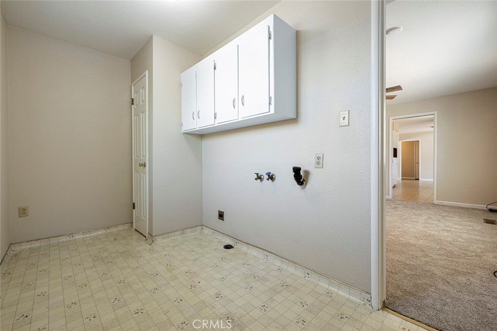1122 Kensington Dr, Merced, CA 95340