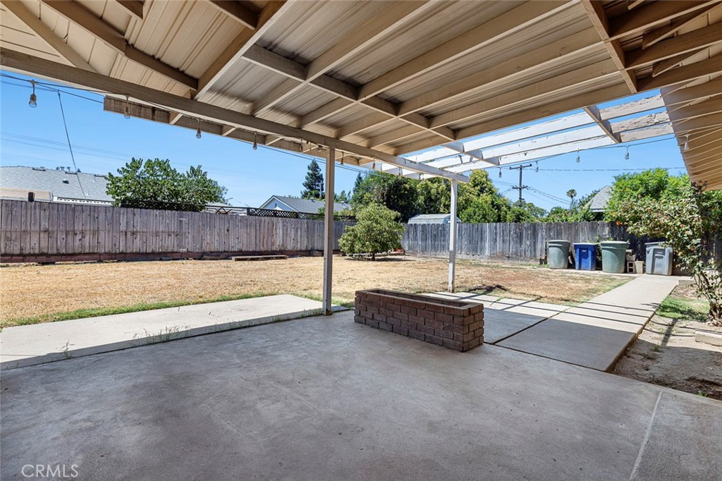 1122 Kensington Dr, Merced, CA 95340