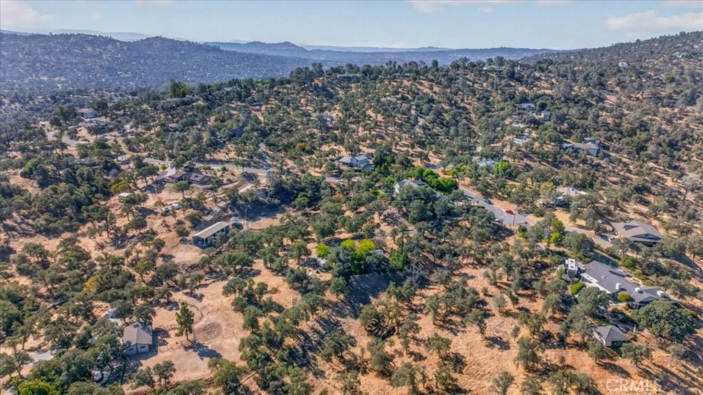 41393 Roaring River Way, Coarsegold, CA 93614