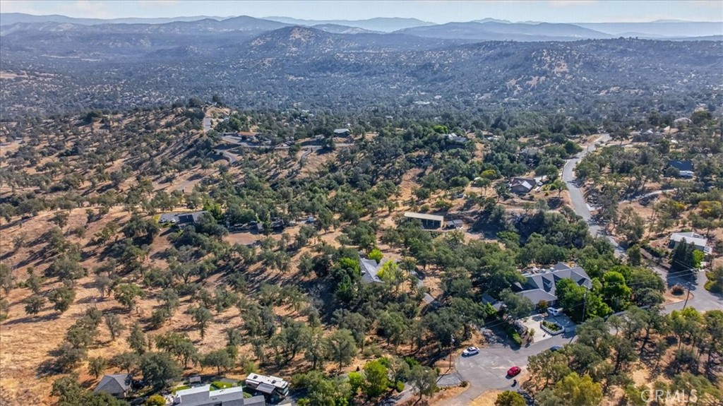 41393 Roaring River Way, Coarsegold, CA 93614