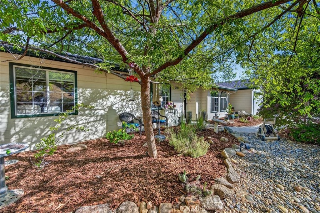 41393 Roaring River Way, Coarsegold, CA 93614