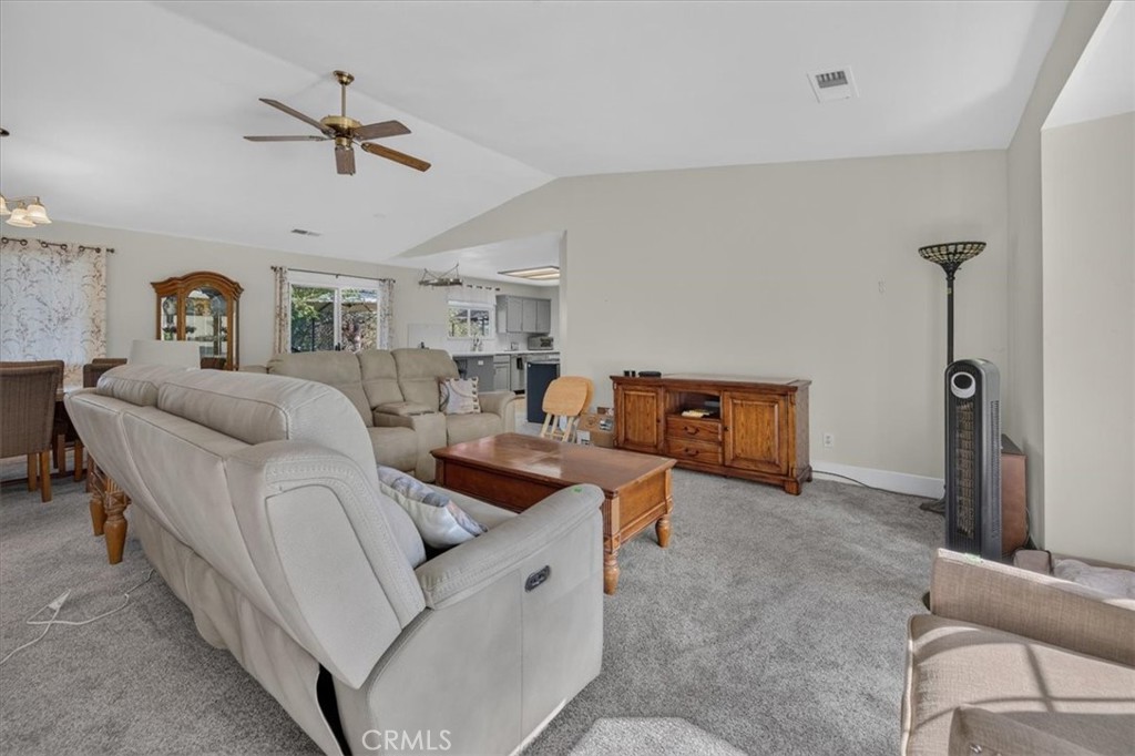 41393 Roaring River Way, Coarsegold, CA 93614