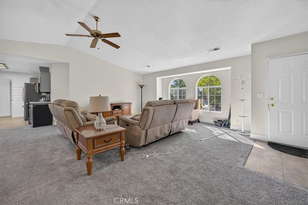 41393 Roaring River Way, Coarsegold, CA 93614