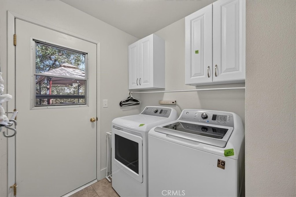 41393 Roaring River Way, Coarsegold, CA 93614