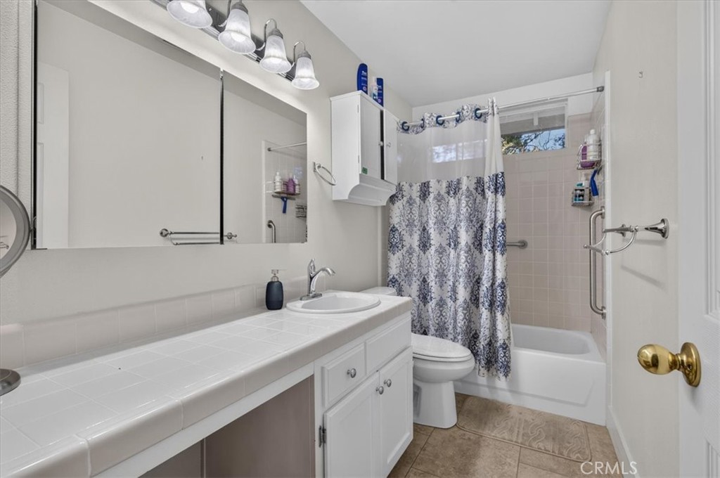 41393 Roaring River Way, Coarsegold, CA 93614