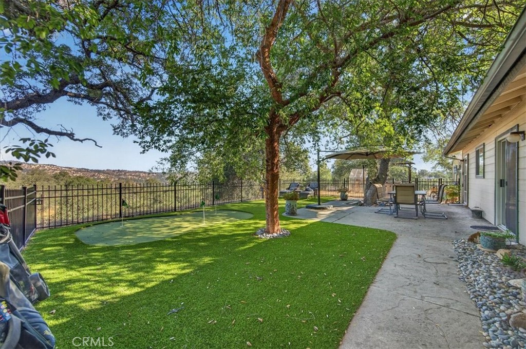 41393 Roaring River Way, Coarsegold, CA 93614
