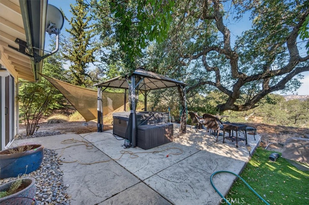 41393 Roaring River Way, Coarsegold, CA 93614