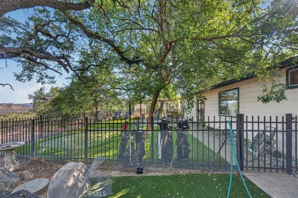 41393 Roaring River Way, Coarsegold, CA 93614