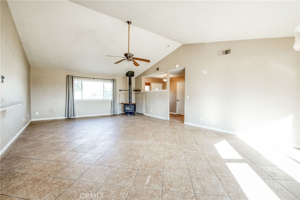 24620 Auberry Rd, Clovis, CA 93619