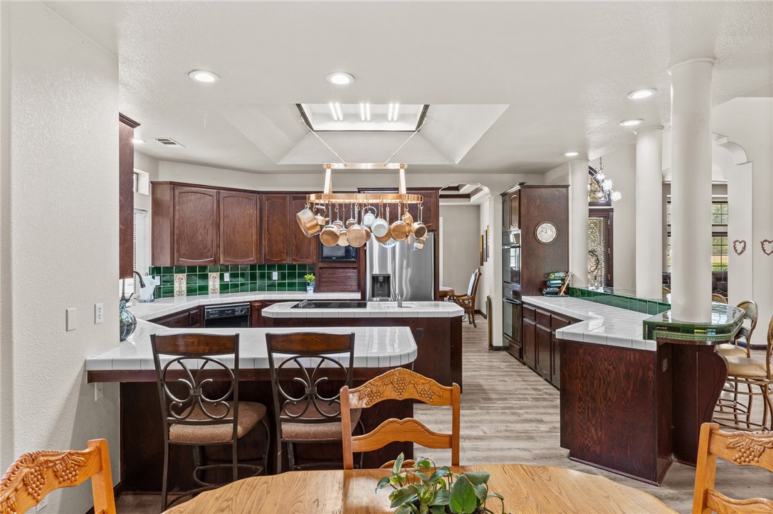 32933 Success Valley Dr, Porterville, CA 93257