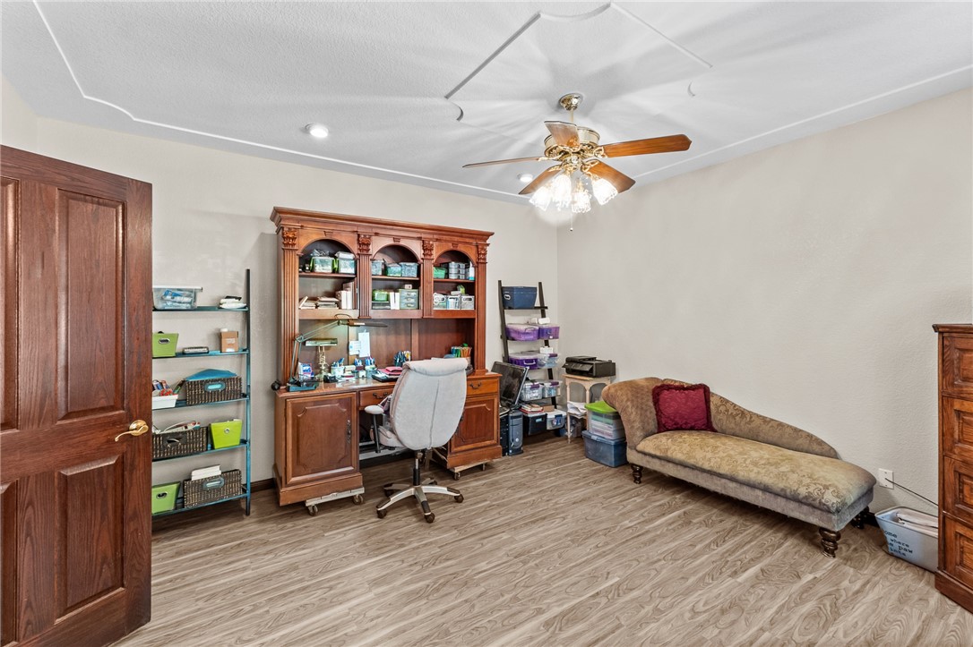 32933 Success Valley Dr, Porterville, CA 93257