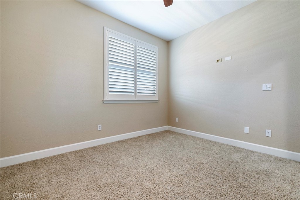 1135 N Whittier Ave, Clovis, CA 93611
