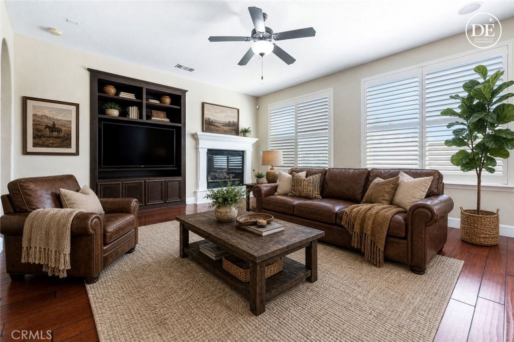 1135 N Whittier Ave, Clovis, CA 93611