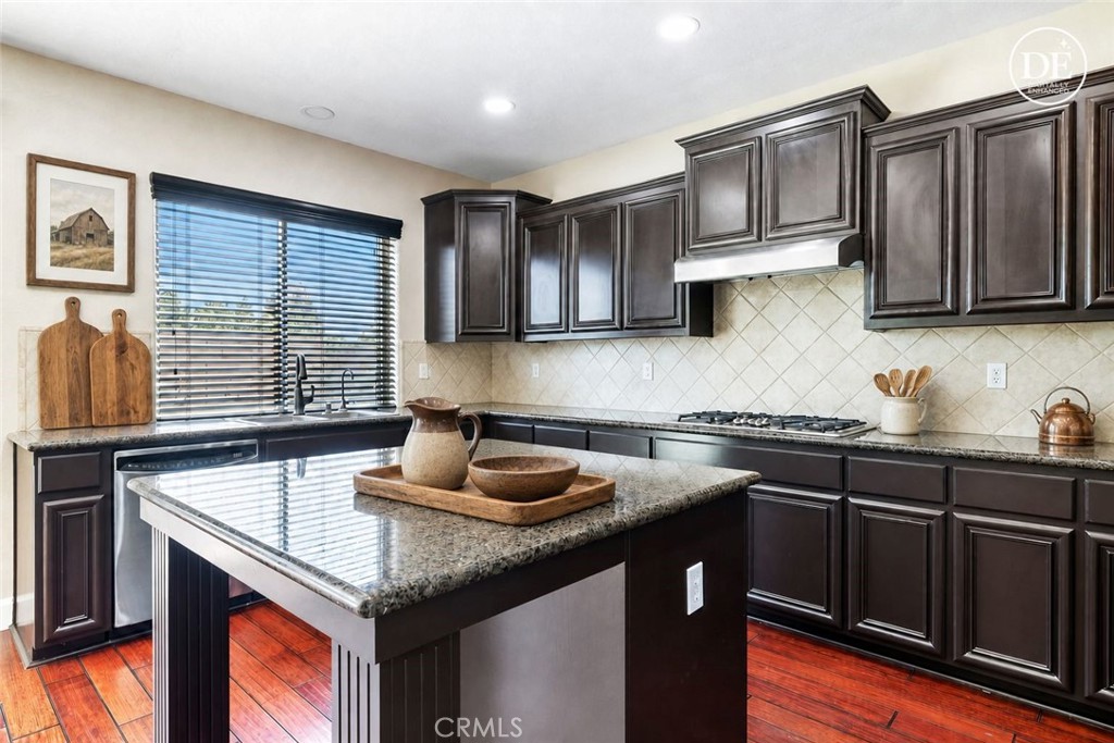 1135 N Whittier Ave, Clovis, CA 93611