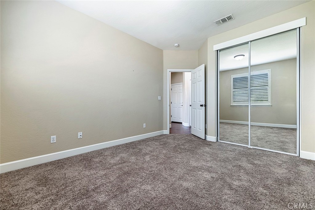 1135 N Whittier Ave, Clovis, CA 93611