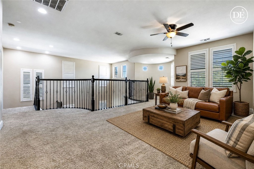1135 N Whittier Ave, Clovis, CA 93611
