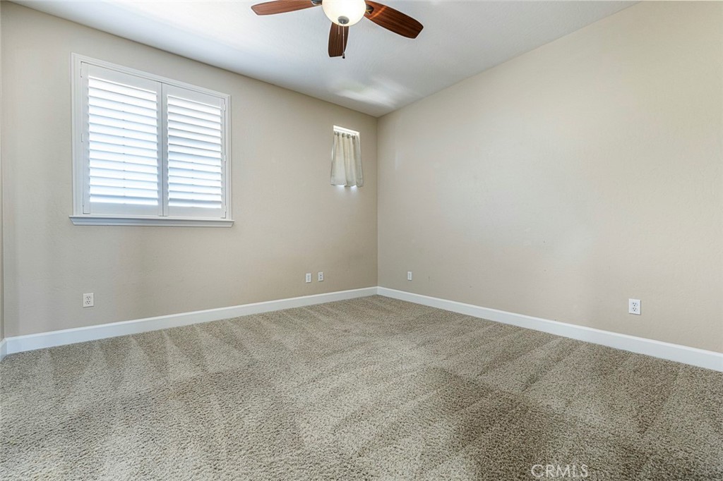 1135 N Whittier Ave, Clovis, CA 93611