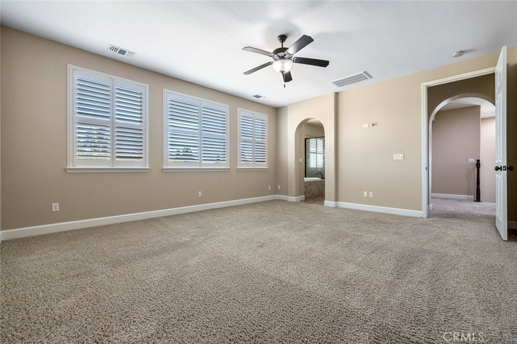 1135 N Whittier Ave, Clovis, CA 93611