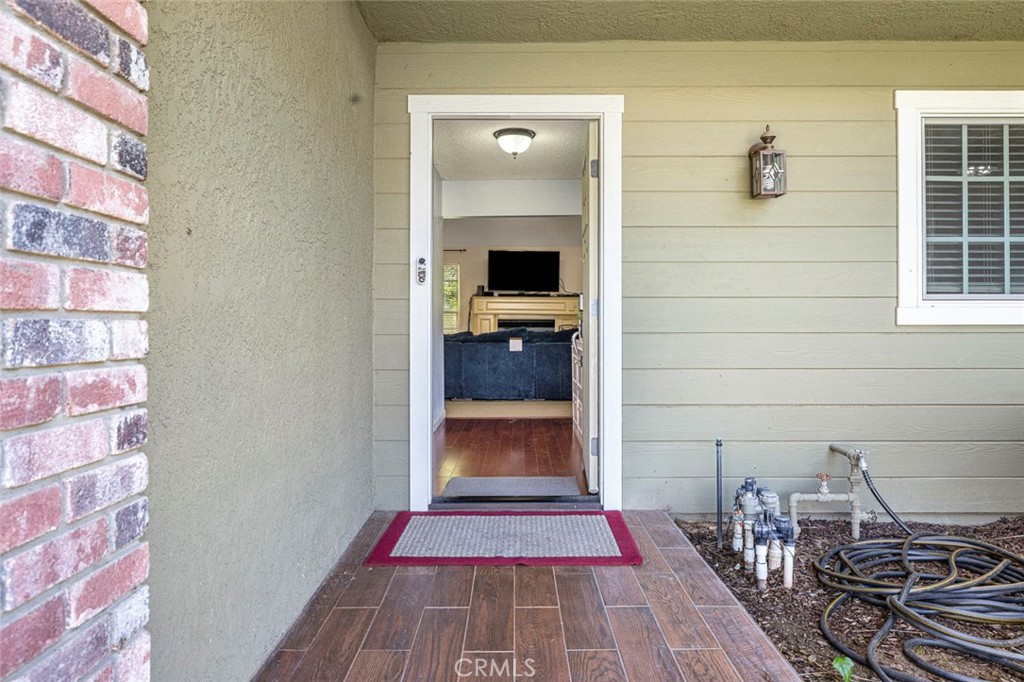 2183 E Fallbrook Ave, Fresno, CA 93720