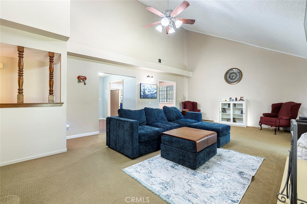 2183 E Fallbrook Ave, Fresno, CA 93720