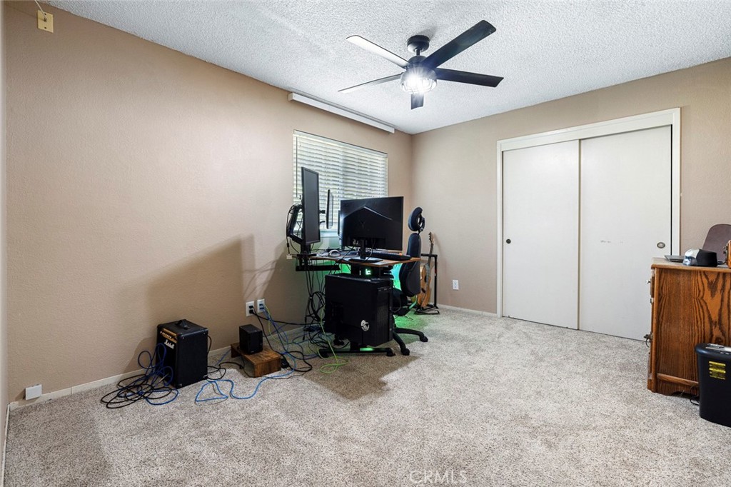 2183 E Fallbrook Ave, Fresno, CA 93720