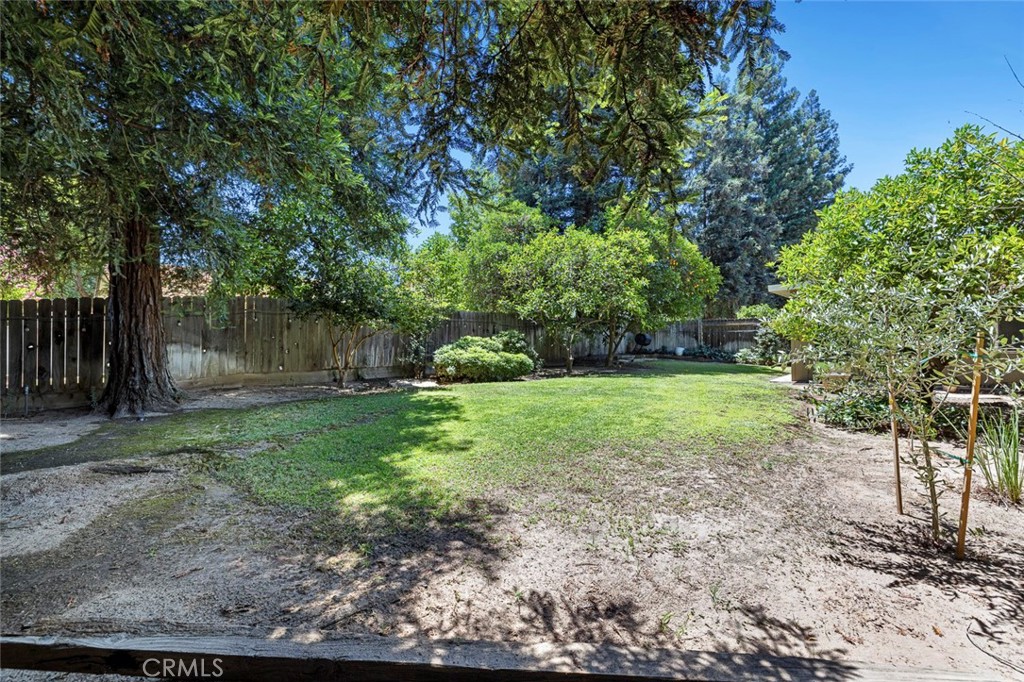 2183 E Fallbrook Ave, Fresno, CA 93720