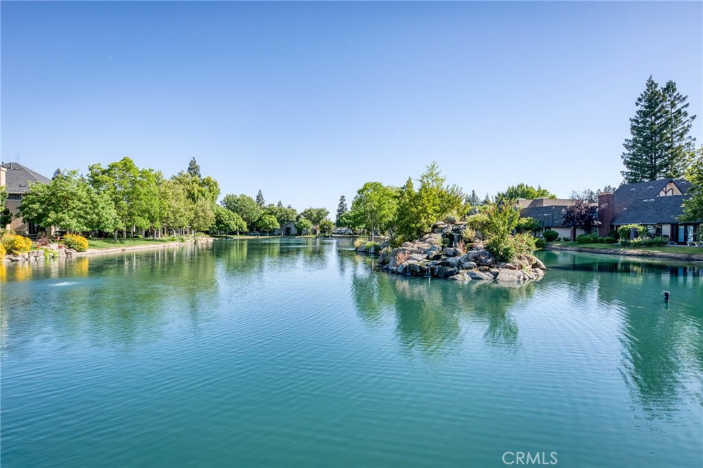2997 W Silverhill, Fresno, CA 93711