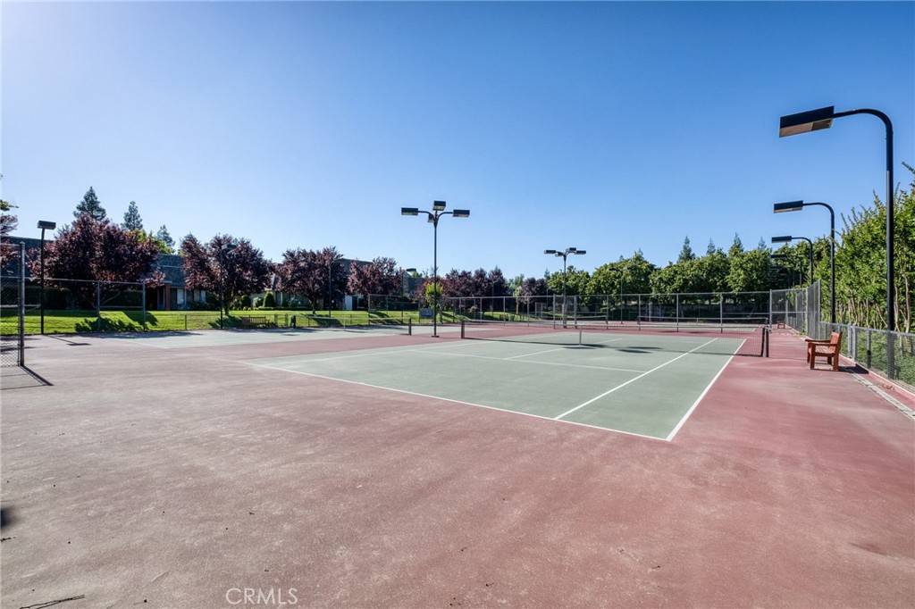 2997 W Silverhill, Fresno, CA 93711