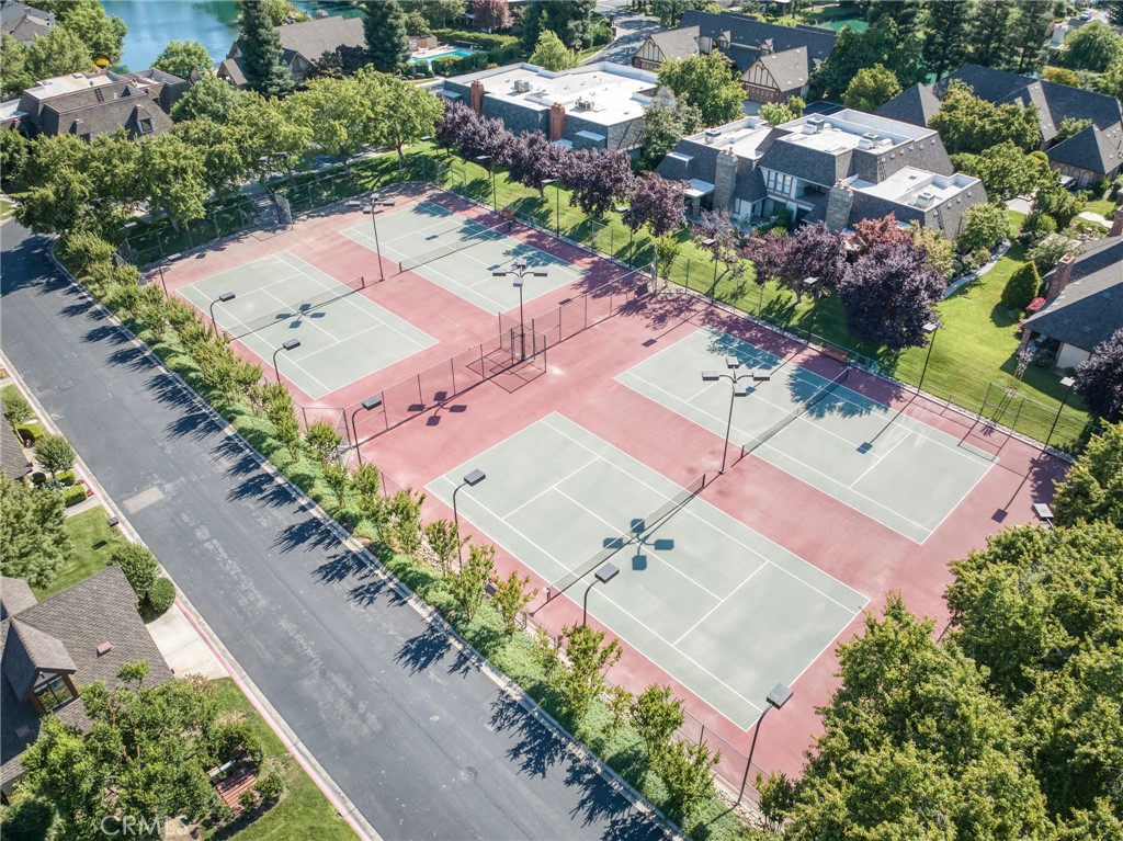 2997 W Silverhill, Fresno, CA 93711