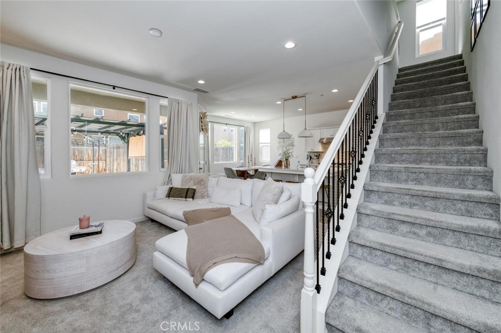 836 W Winchell, Madera, CA 93636