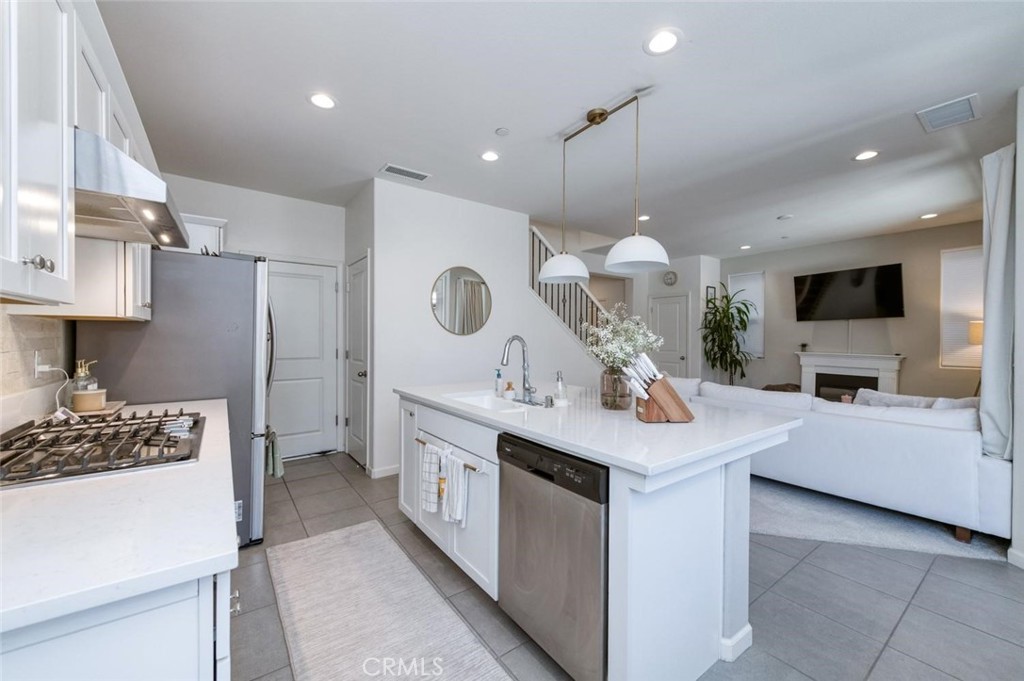 836 W Winchell, Madera, CA 93636