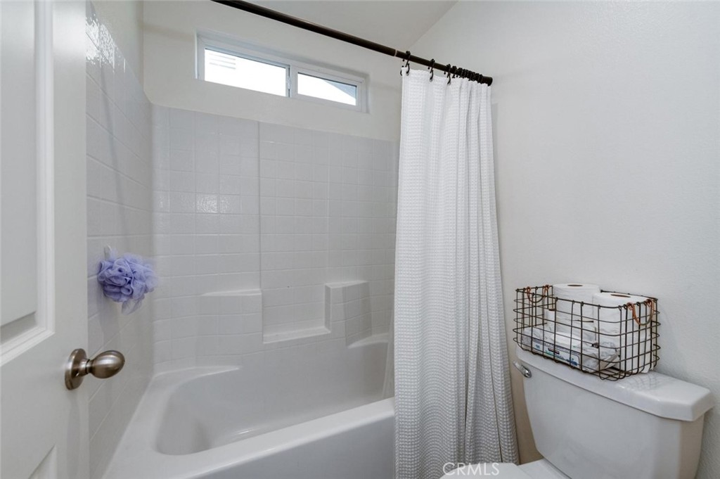 836 W Winchell, Madera, CA 93636