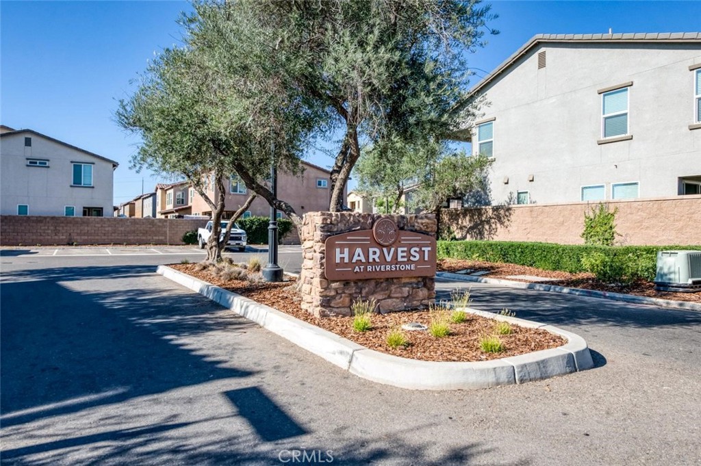 836 W Winchell, Madera, CA 93636