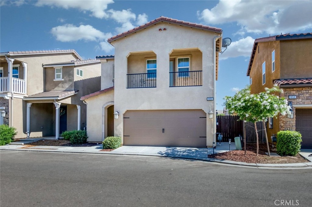 836 W Winchell, Madera, CA 93636