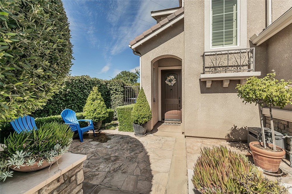 7049 N Cedar Hill, Fresno, CA 93722