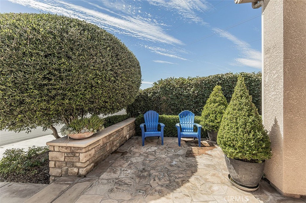 7049 N Cedar Hill, Fresno, CA 93722