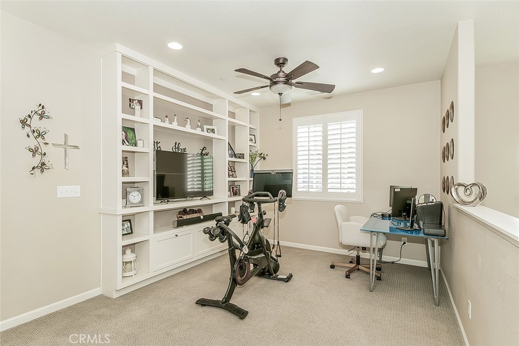 7049 N Cedar Hill, Fresno, CA 93722
