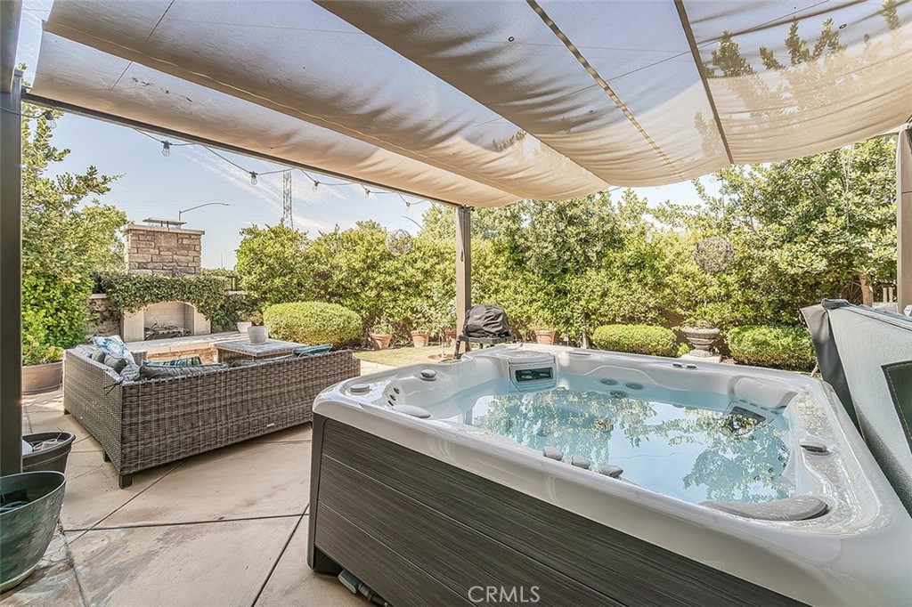 7049 N Cedar Hill, Fresno, CA 93722
