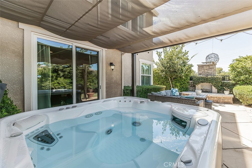 7049 N Cedar Hill, Fresno, CA 93722