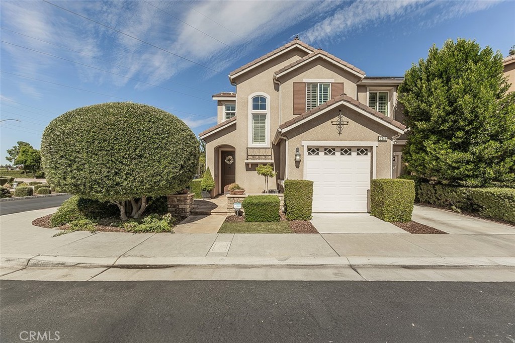 7049 N Cedar Hill, Fresno, CA 93722