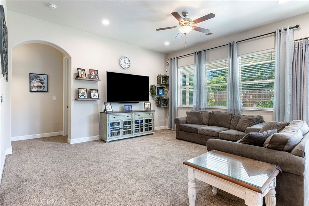 5796 N San Miguel, Fresno, CA 93723