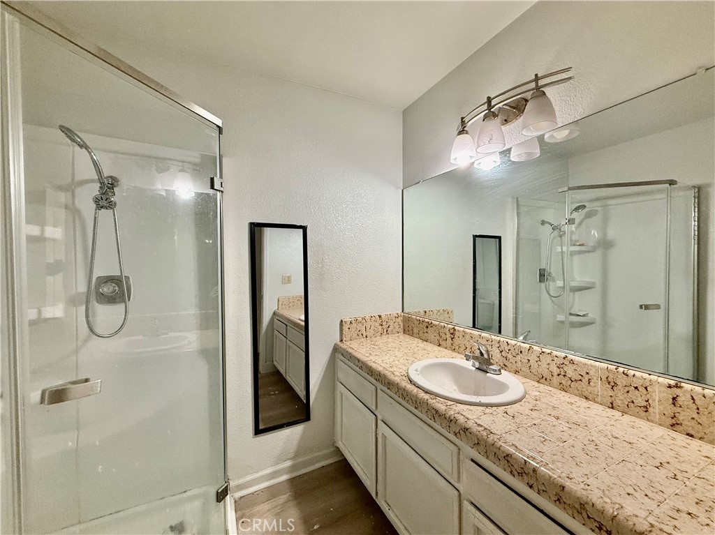 1027 W Dakota #113, Fresno, CA 93705
