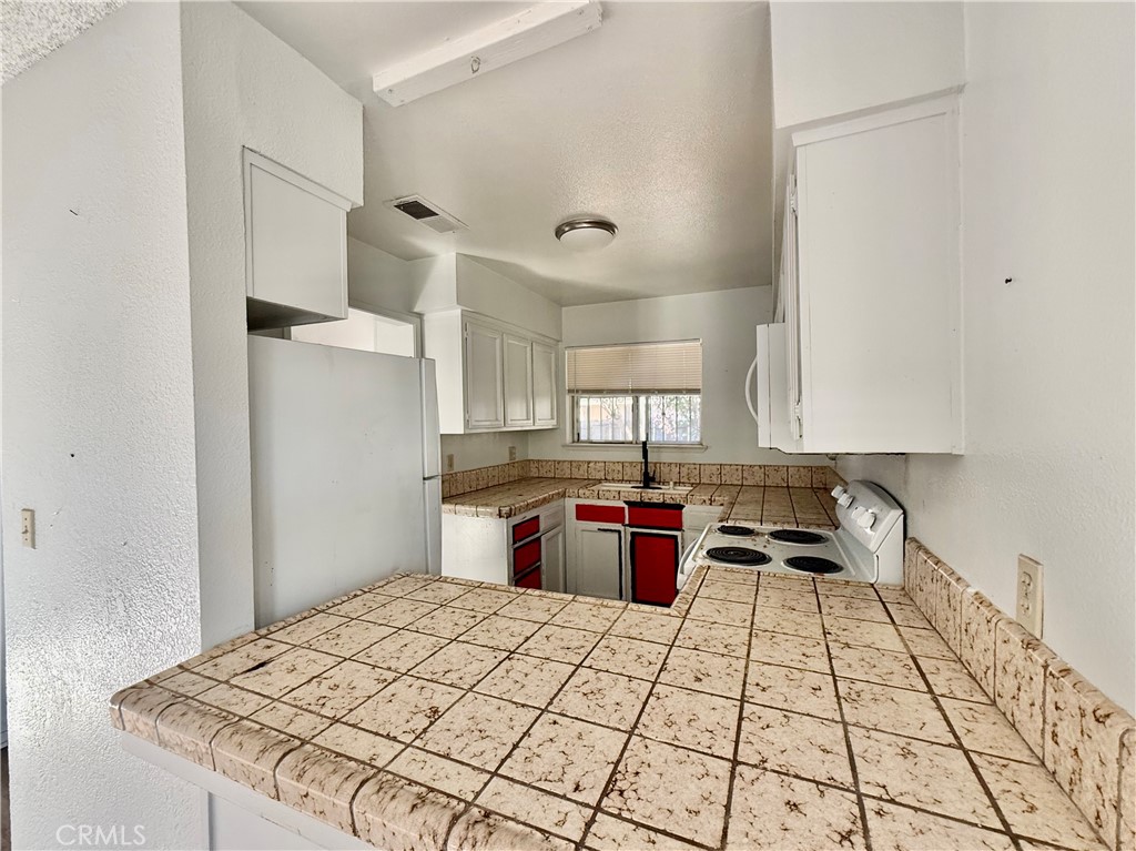 1027 W Dakota #113, Fresno, CA 93705
