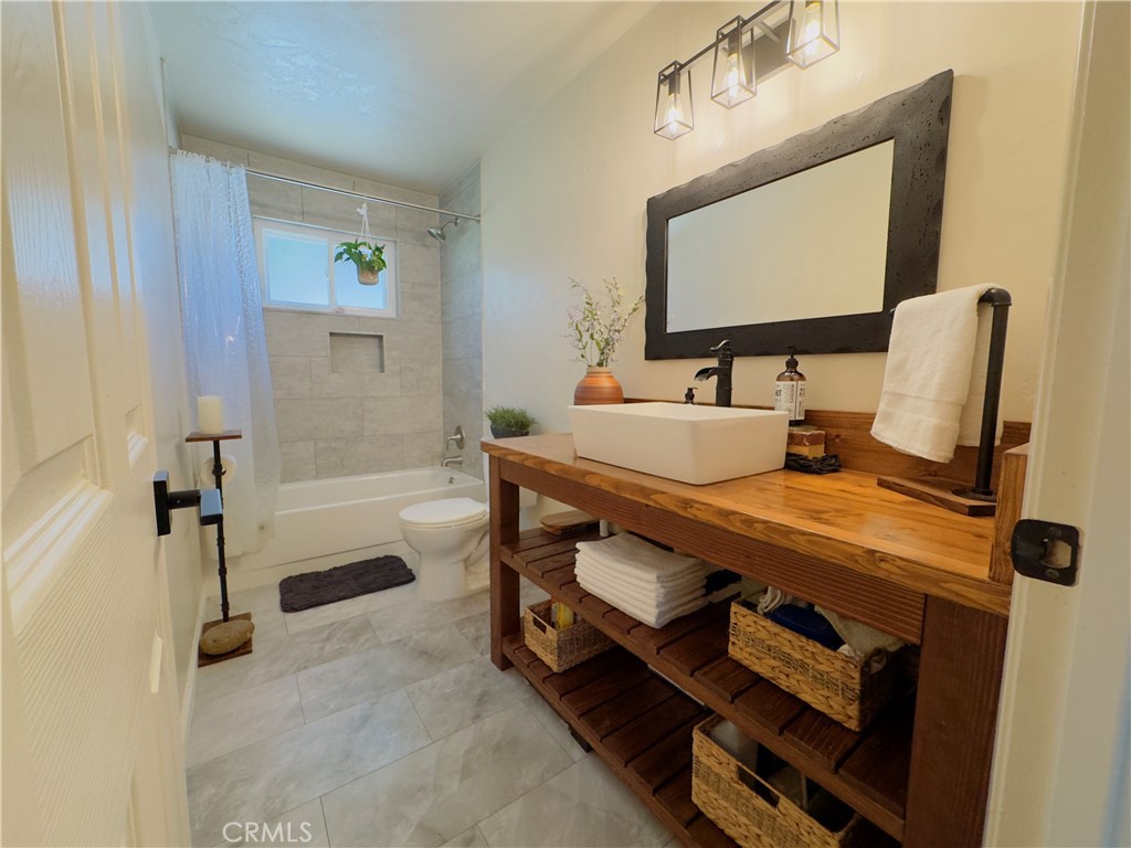 5146 Dartmouth, Visalia, CA 93277