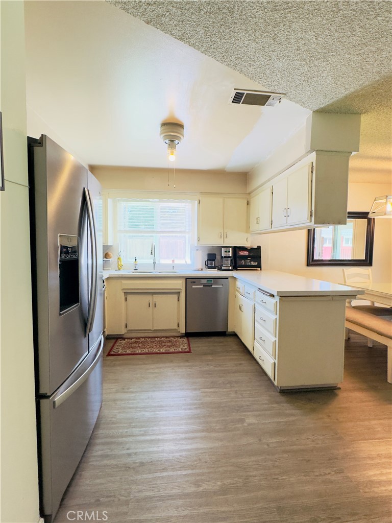 5146 Dartmouth, Visalia, CA 93277