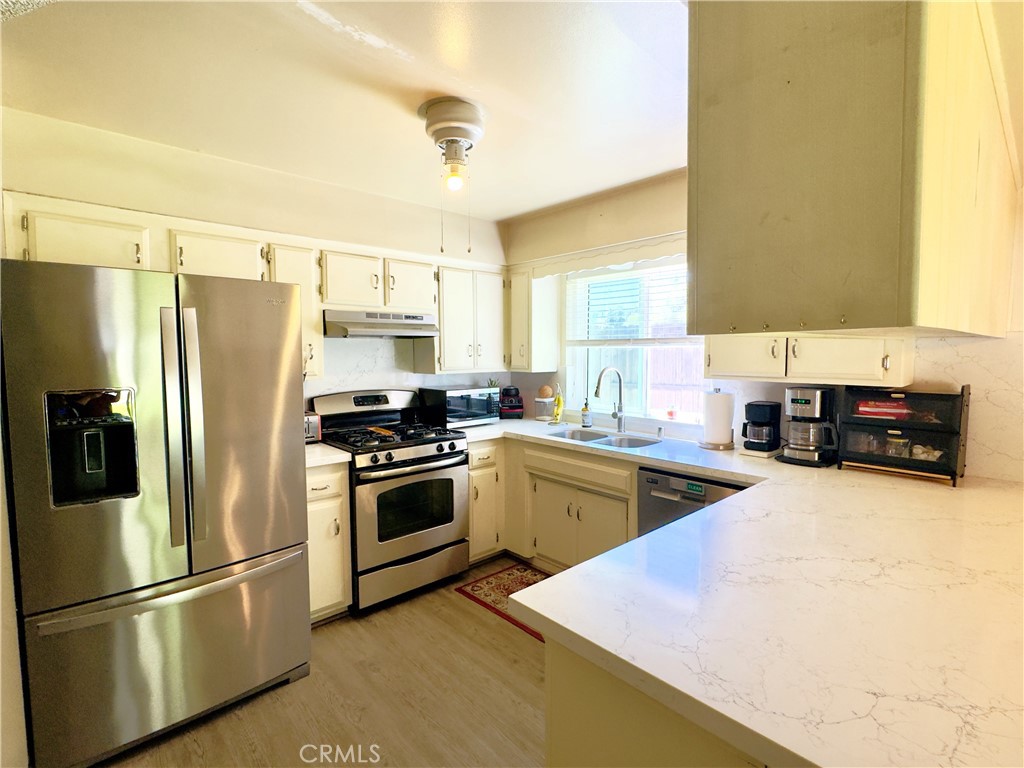 5146 Dartmouth, Visalia, CA 93277