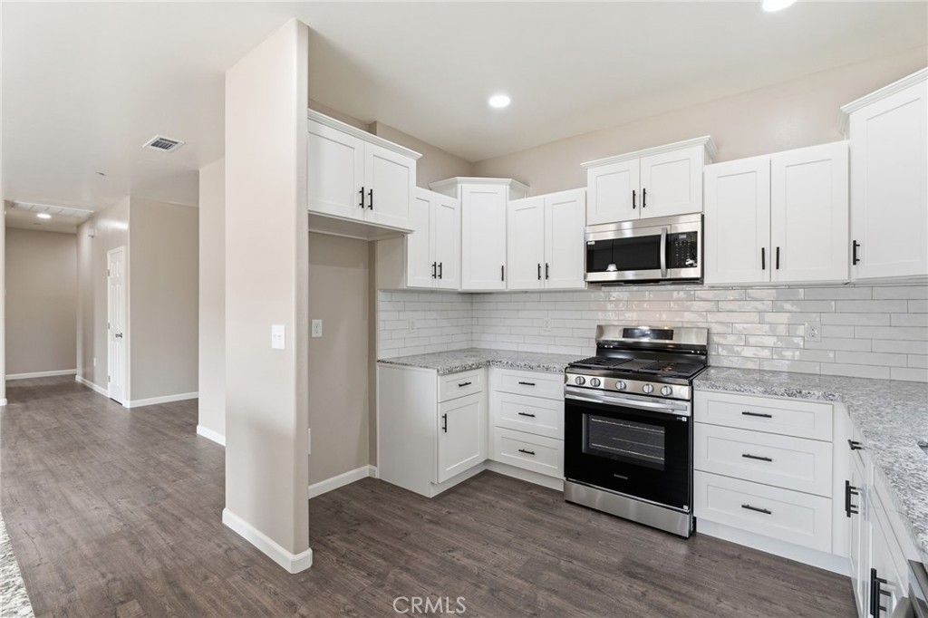 3447 E Douglas Ave, Visalia, CA 93292