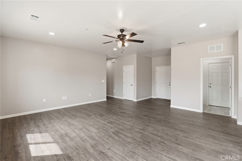 3447 E Douglas Ave, Visalia, CA 93292