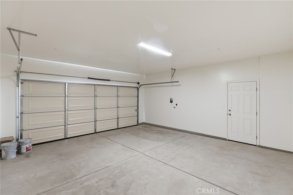 3447 E Douglas Ave, Visalia, CA 93292